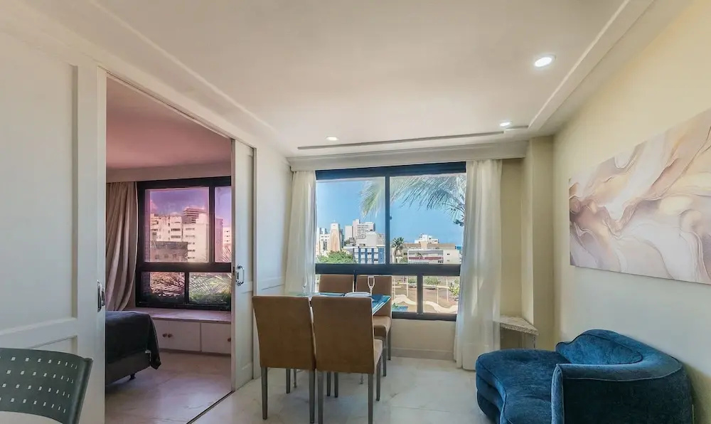 Fully Equipped Apartments in a Building With Pool, 40 m From the Beach in Salvador Mpas