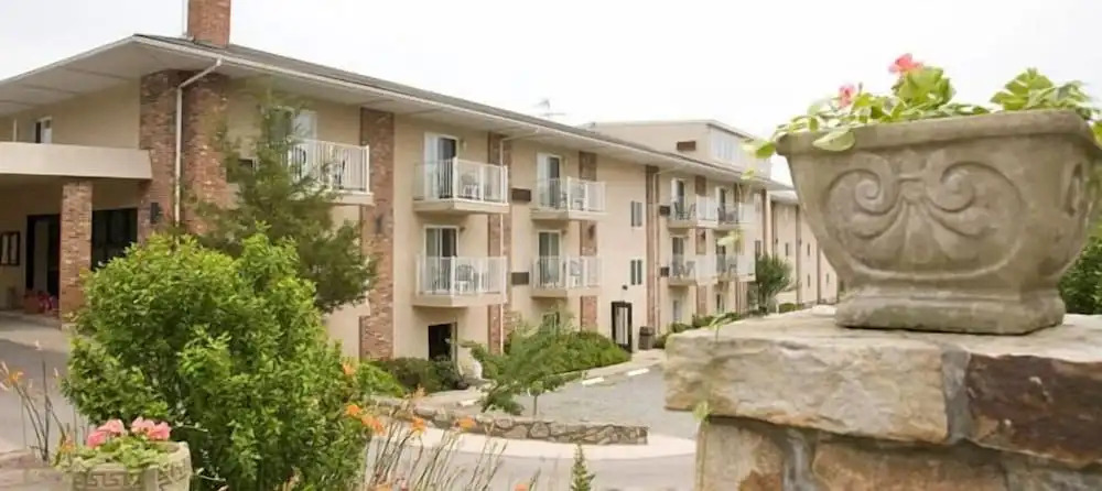 Winnapaug Inn