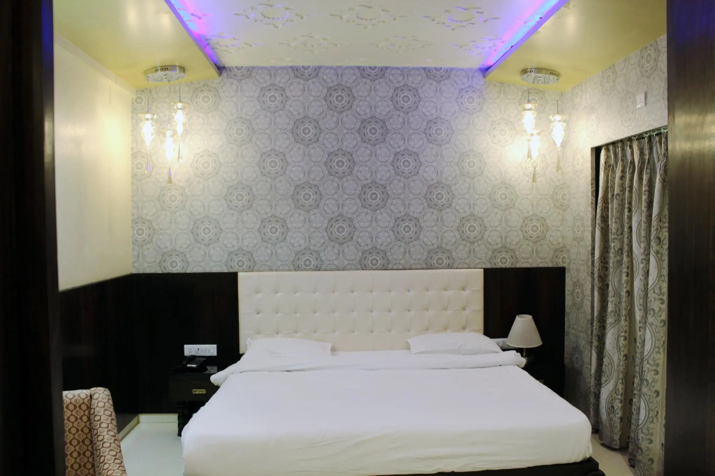 Saibaba International Supreme Hotel