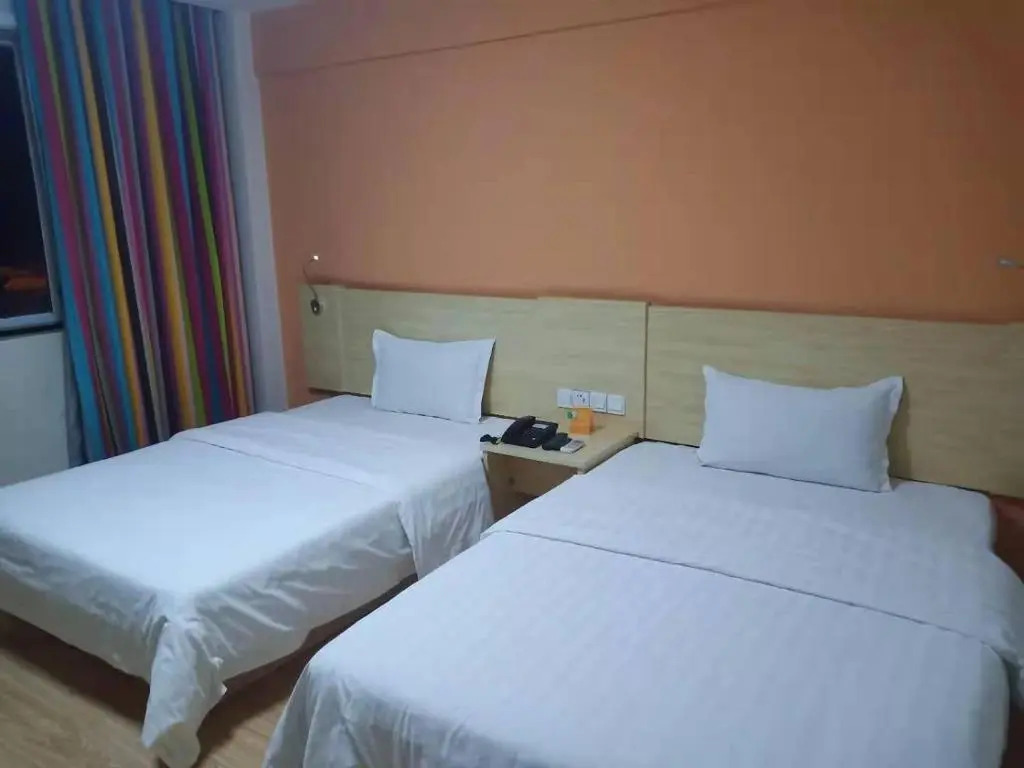 7Days Inn Zibo Dongsi Road Shengshi Xincheng