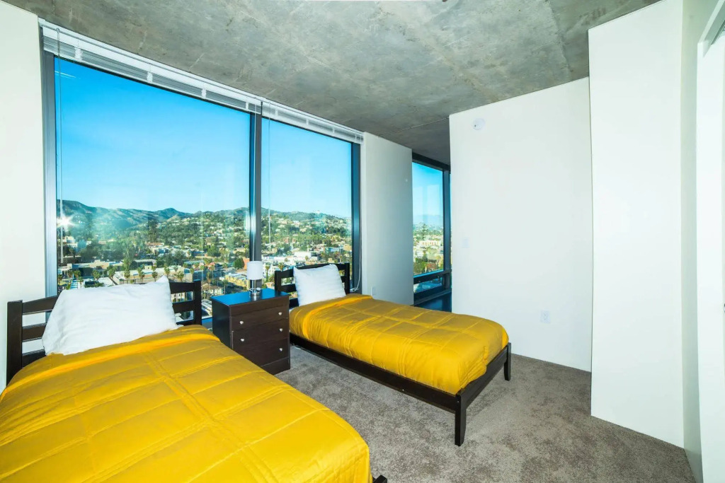 Hollywood Panorama Suites