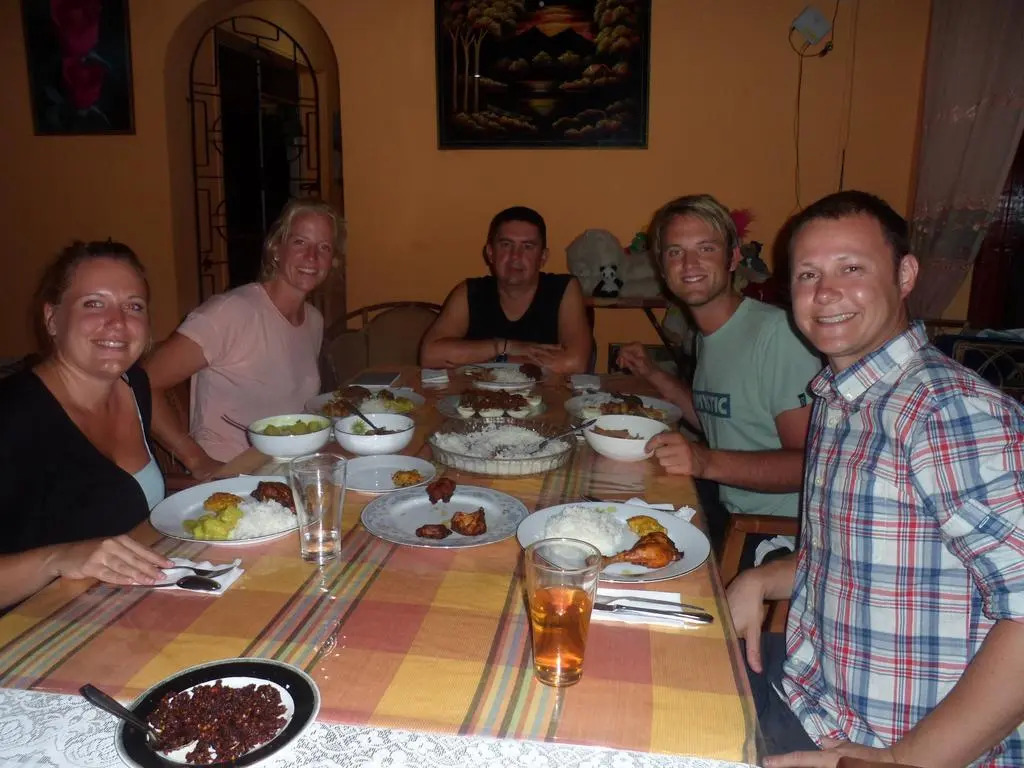 Thisal Guest House