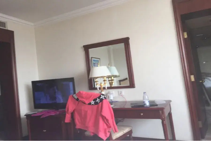 Guoyi Hotel