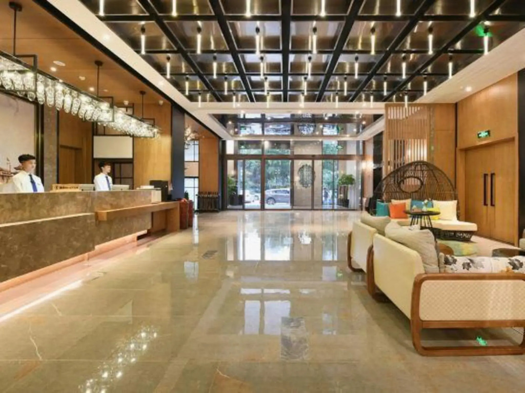 MEHOOD LESTIE Hotel (Weiyang road Qing Shao Nian Zhong Xin Station)