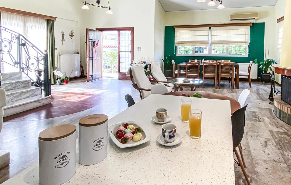 Stunning Home in Attika With Wifi and 3 Bedrooms
