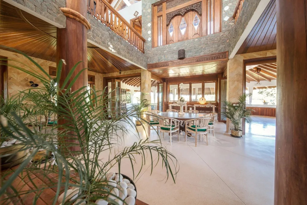 Massive Villa Brawa in Canggu