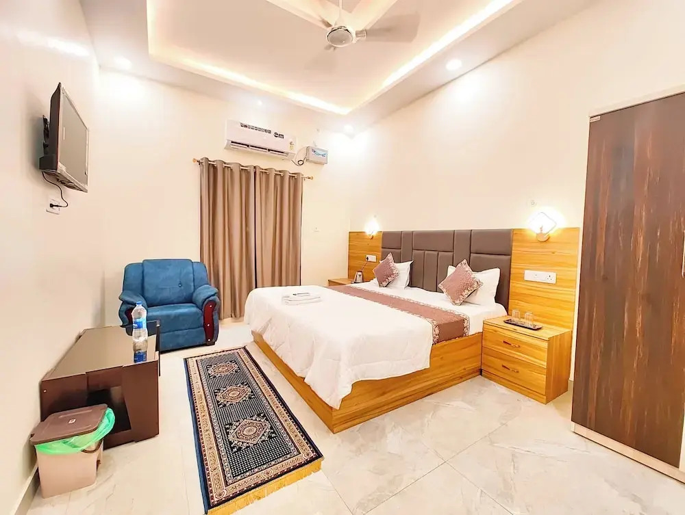 Shivam palace Ayodhya walking distance Ram mandir