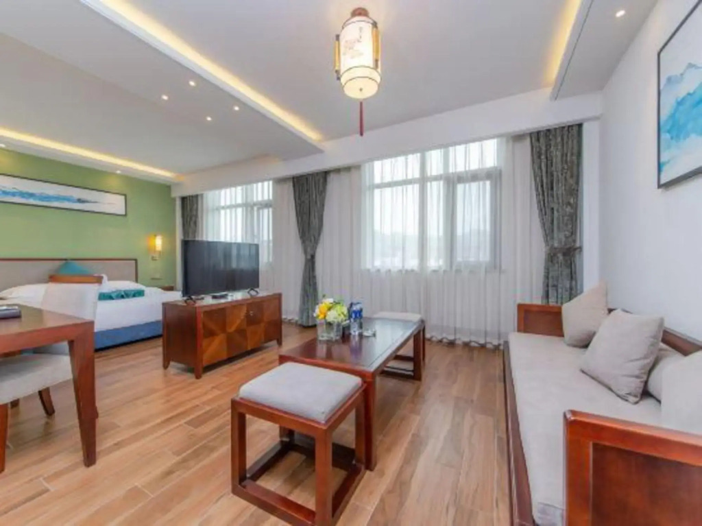 Taohuayuan Liu Contract Chun Inn