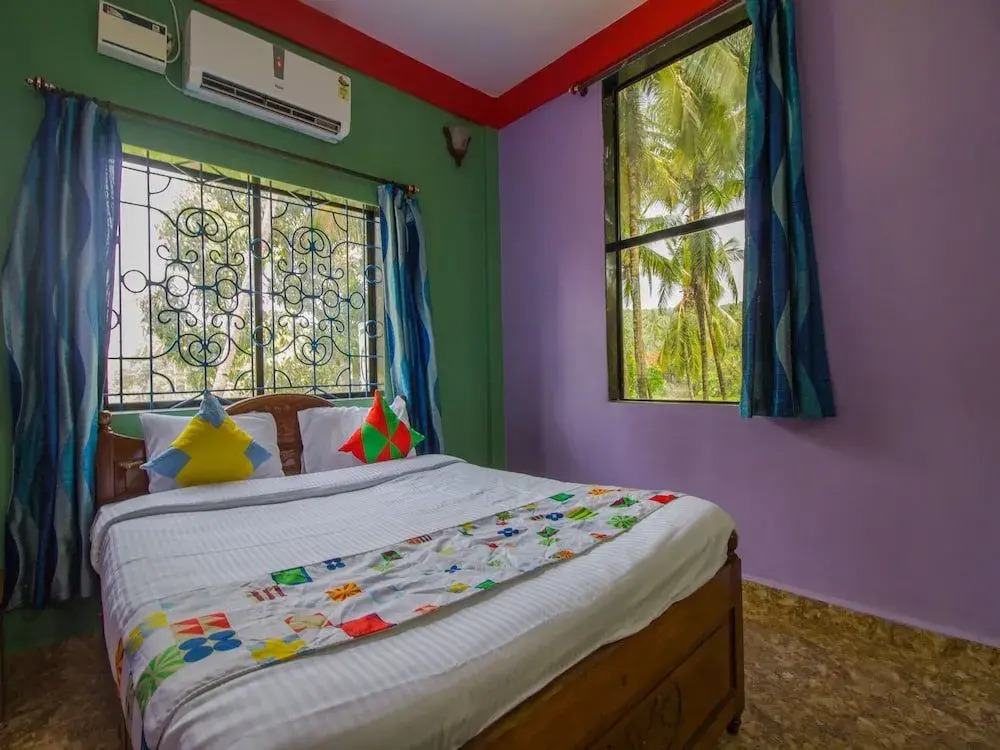 Elegant Studio by OYO Rooms