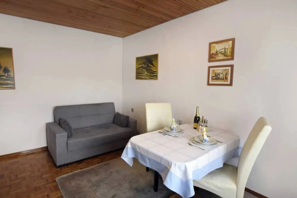 Bright Apartment in Umag