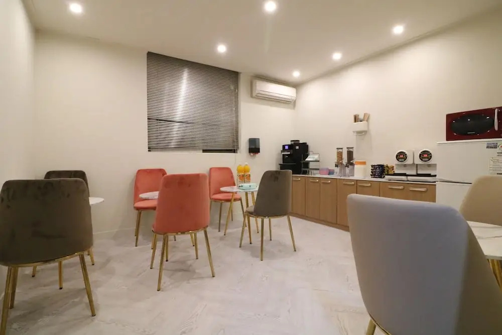 Stay-inn Hotel