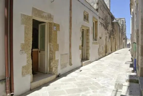 Odegos Monolocali Vico SantAntonio