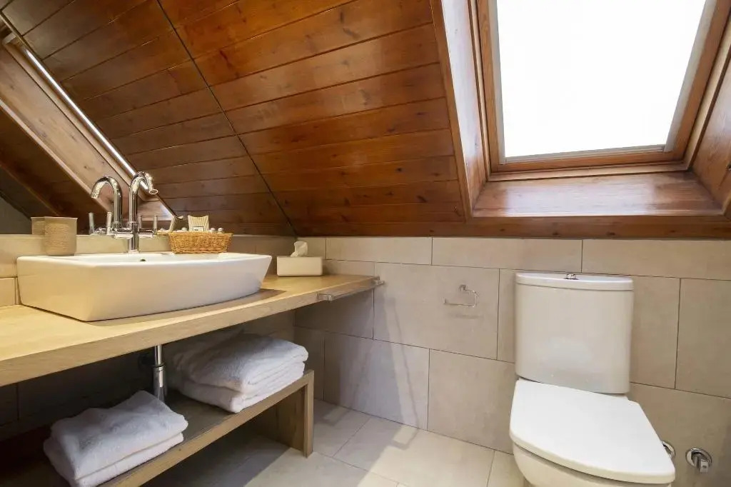 Eira Ski Lodge
