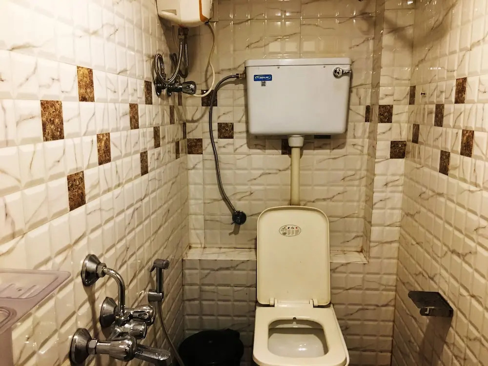 OYO 26563 Safar Residency
