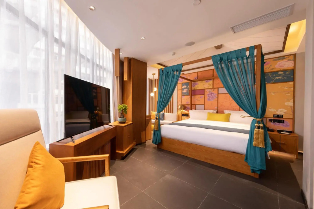 TRUE GO Hotel (Guangzhou Sun Yat-sen University Lujiang Subway Station)