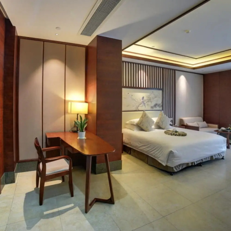 Southeast Huadu Hot Spring Hotel