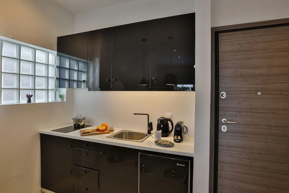 Penthouse & apartments by the Sea airport Airstay