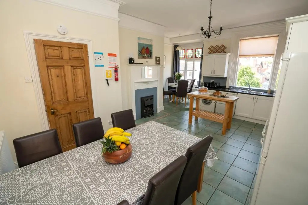 Longsands Lodge