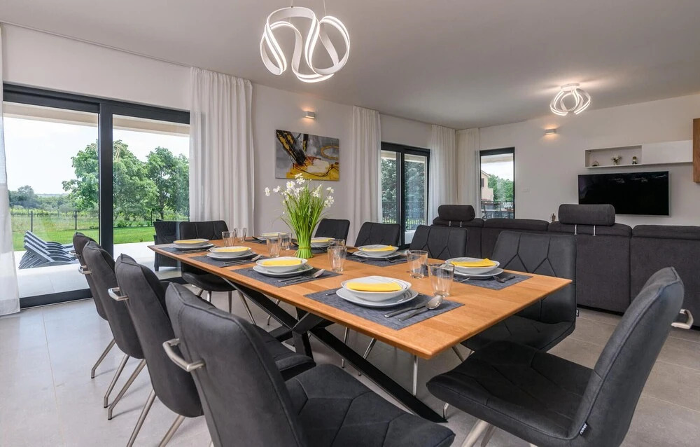 Gorgeous Home In Prodol