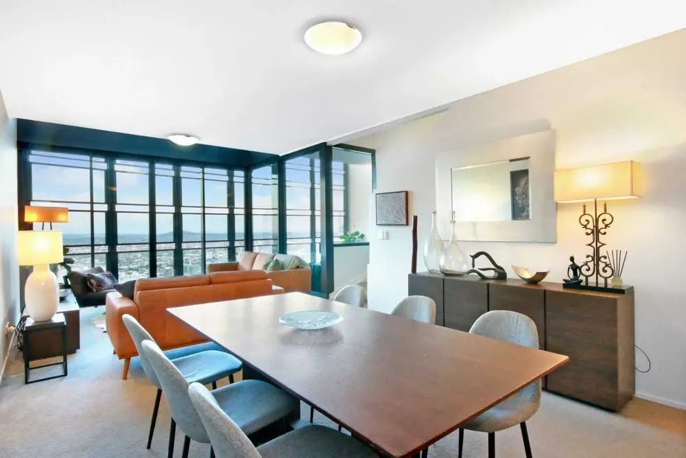 Spacious 3 Bedroom Apartment With City and River Views