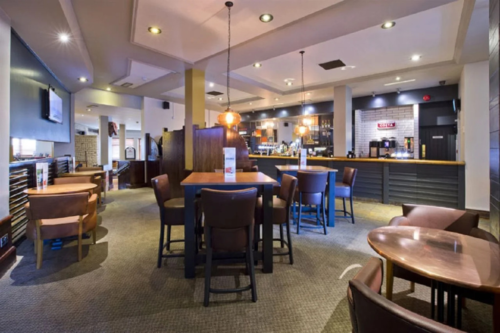 Premier Inn Glasgow - Cumbernauld