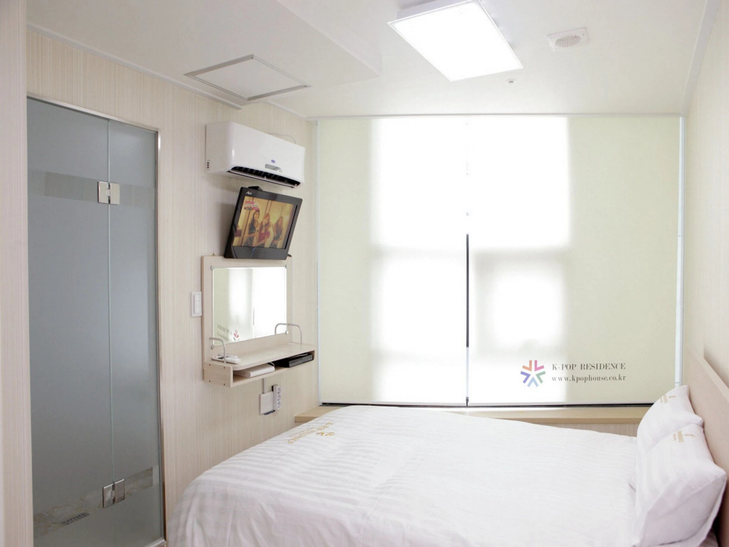 K Pop Residence II