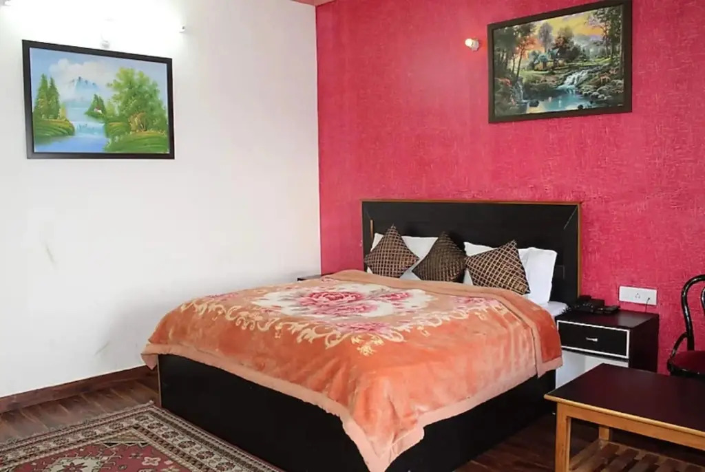 Hotel Himadri