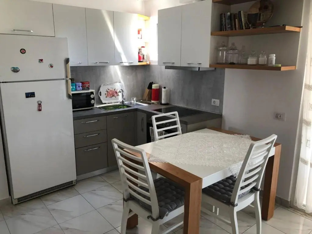 Qerret Seaside 1 bedroom apartment