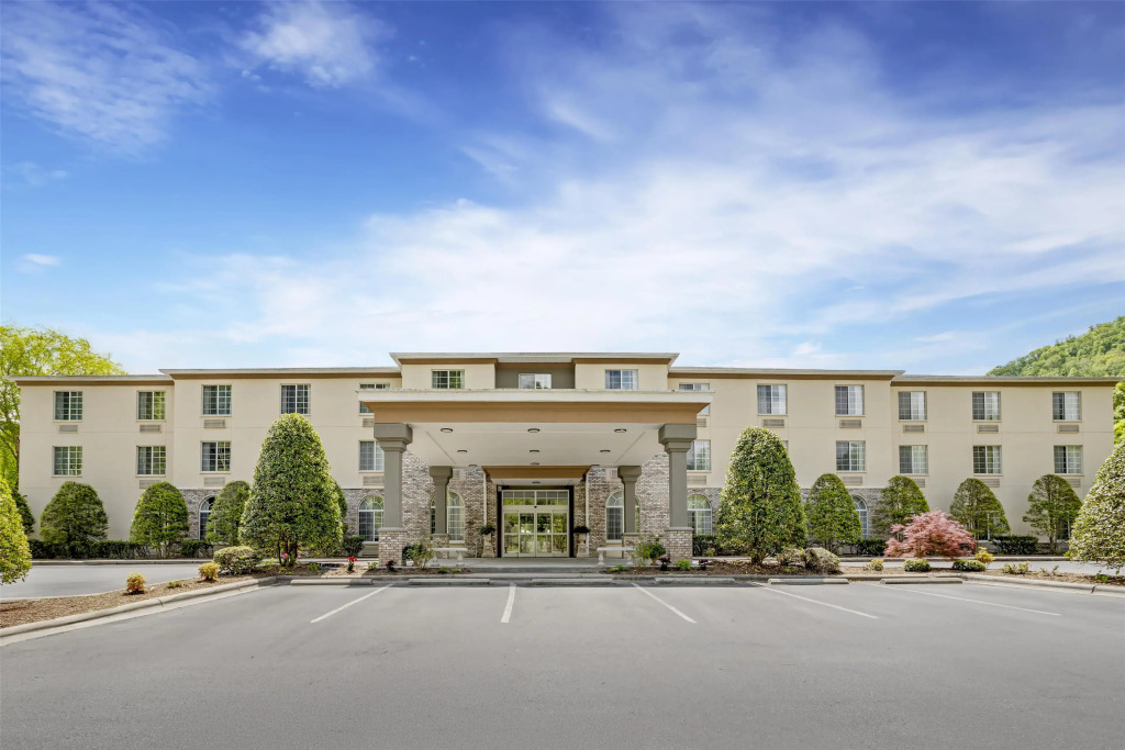 Best Western Plus River Escape Sylva / Dillsboro