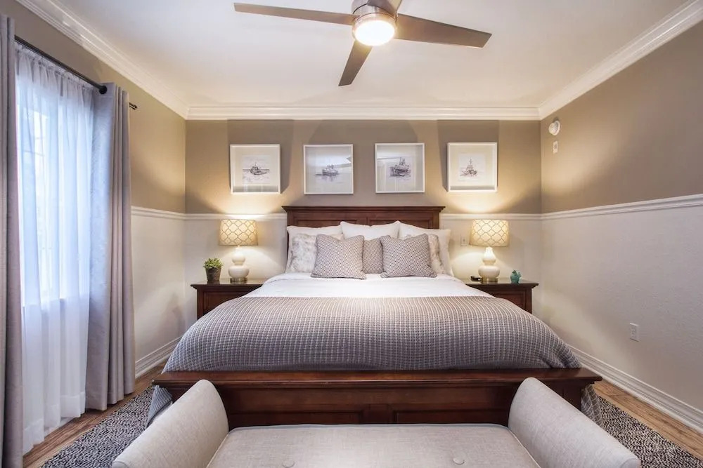 Stunning - All New Decor Nov 2015 - 3 Br condo by RedAwning