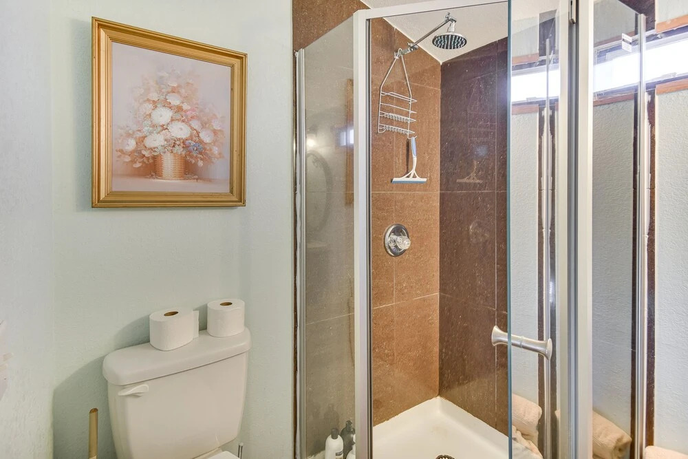 Charming Frisco Cottage  2 Mi to Beaches!