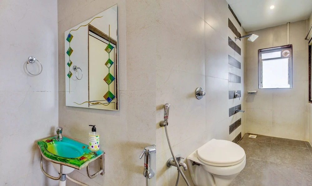 Hotel Gurukrupa by OYO Rooms
