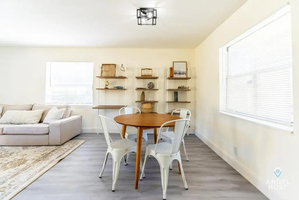 Sleek and Cozy Space 8Min to Ft Lauderdale Beaches!