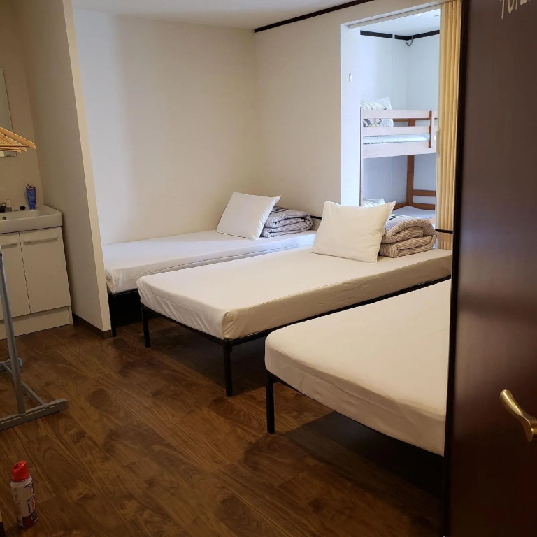 Petit Hotel Wakayama Family Group Private Room