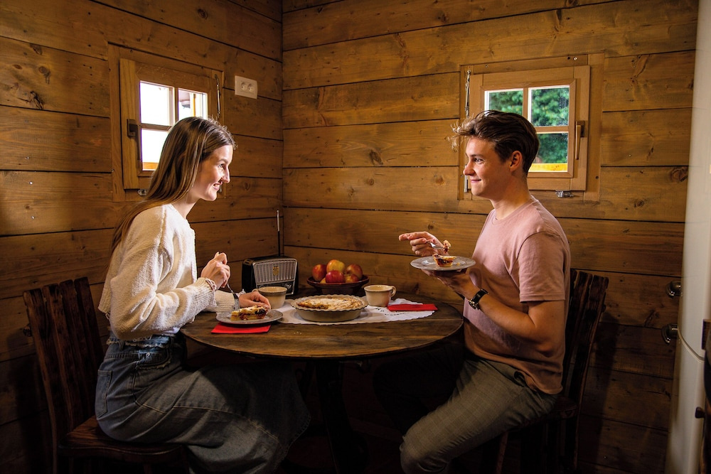 Glamping Paradise Škatlar