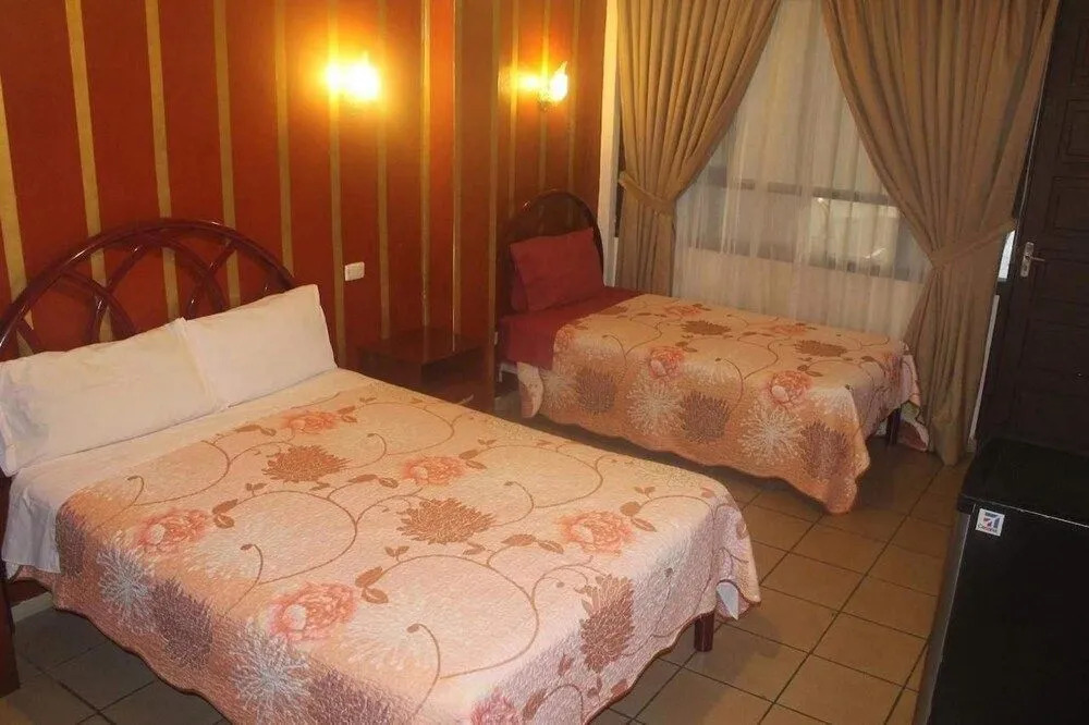 Elisa Hotel