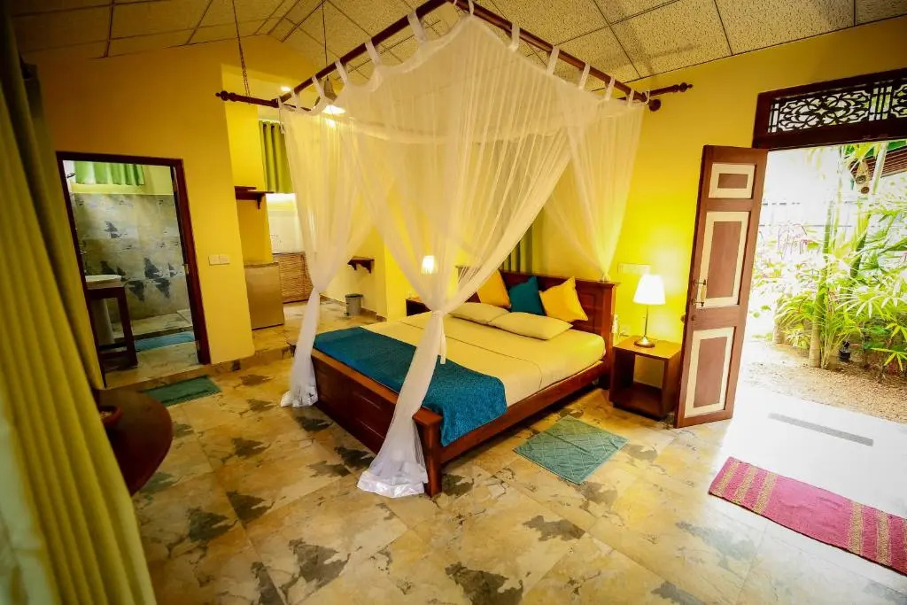 Lenora Villas