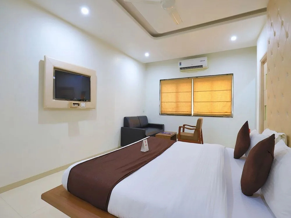 OYO 9351 Hotel RVG