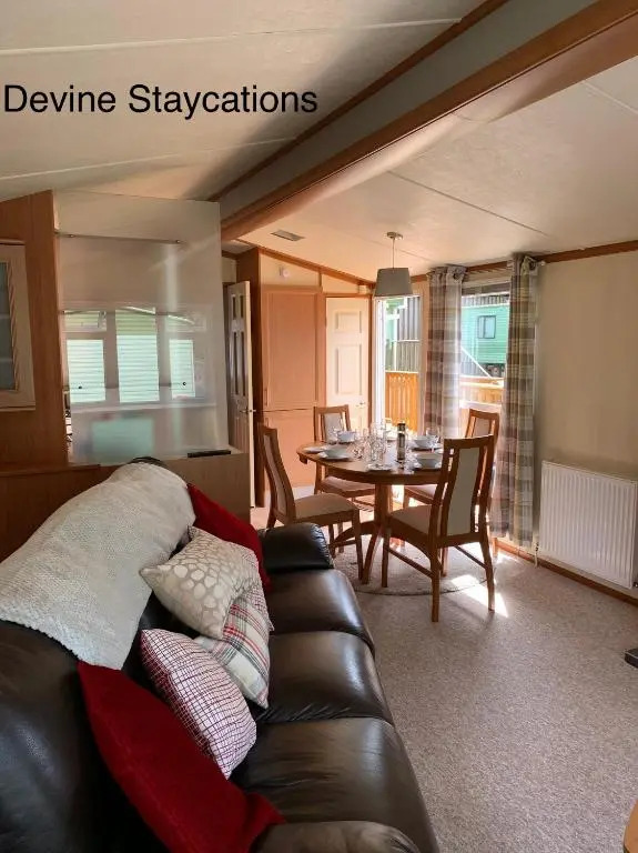 Static Caravan 2 Bedrooms - Sleeps 4