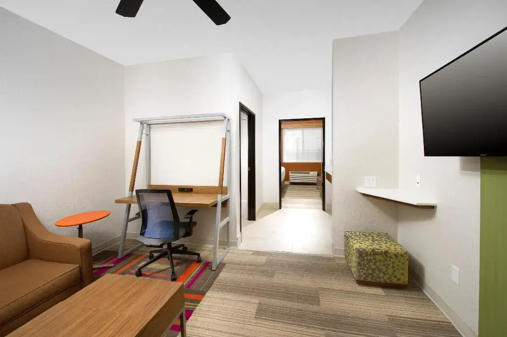 Holiday Inn Express & Suites San Antonio - Downtown Market Area by IHG