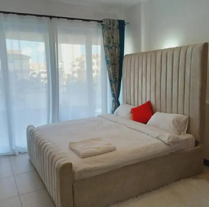 Lovely 2-bedroom serviced apartment with pool in Kilimani