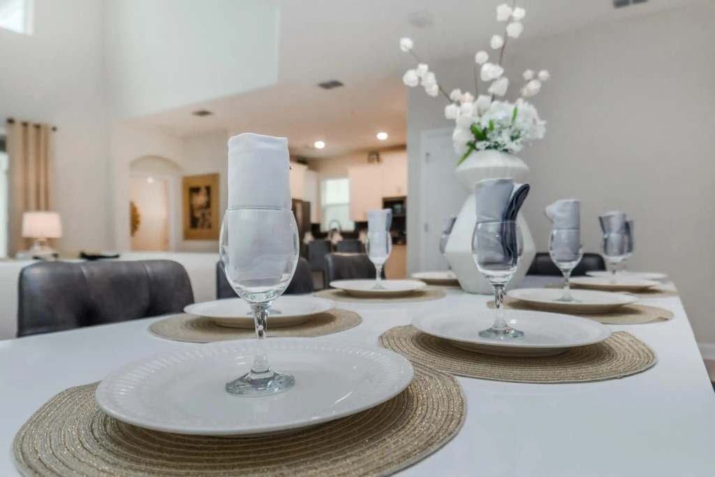 Villa wPrivate Pool &Themed Rooms, near Disney