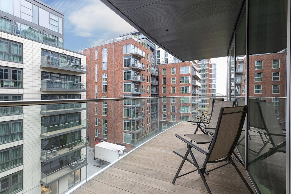 Charming 2BR Apt. Close to Wandsworth Town st