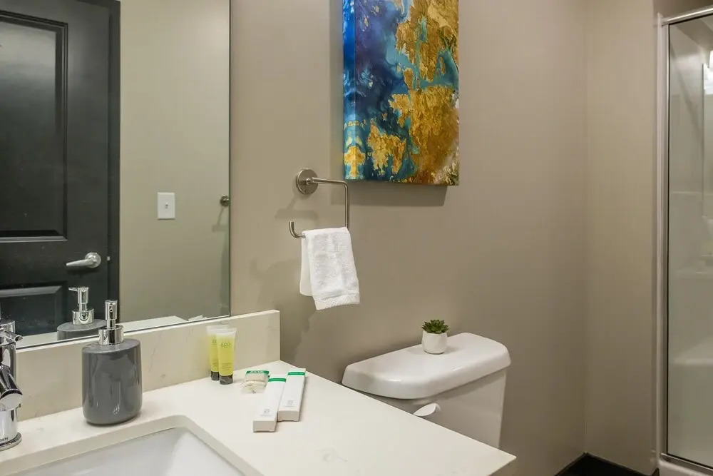 FRONTDESK Flashcube Apts Downtown Kansas City