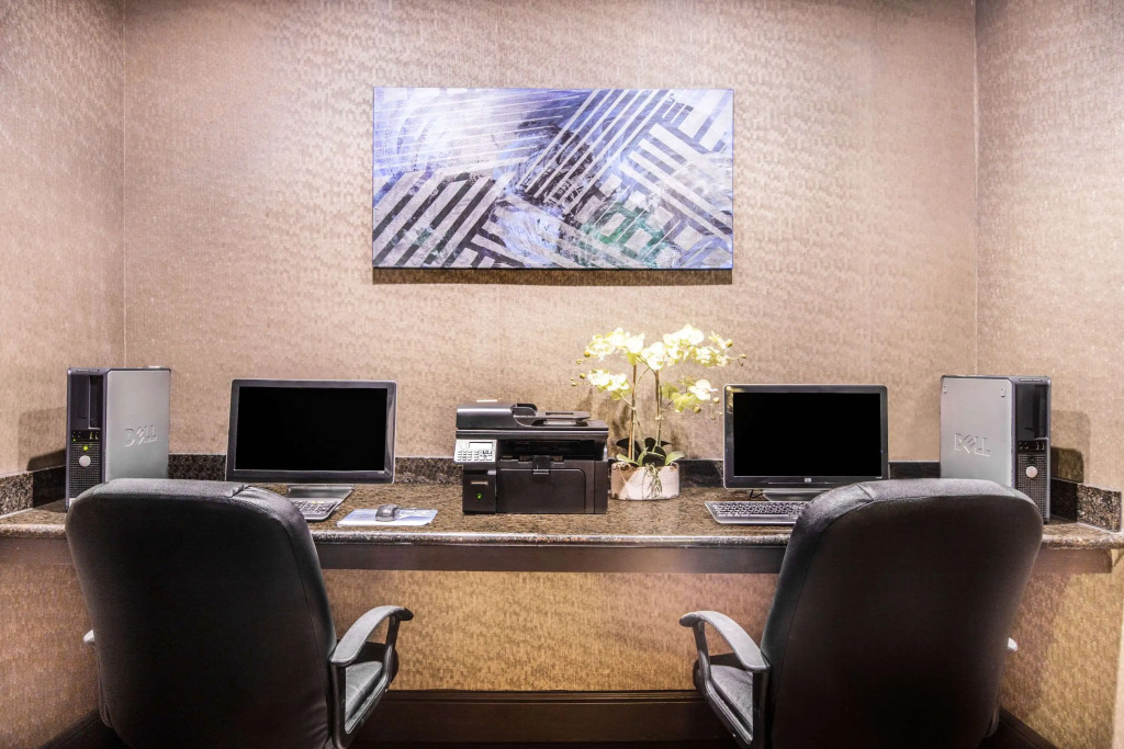 Baymont by Wyndham Dallas/ Love Field