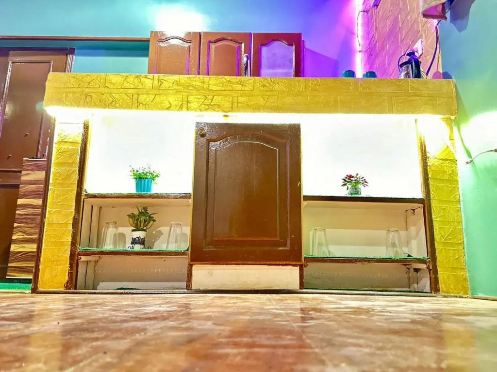 Elegant studio with private entrance with full services