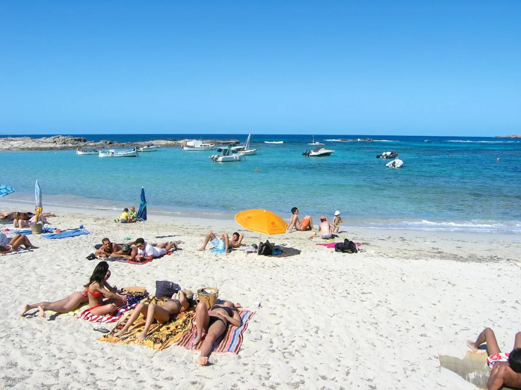 Apartamentos Es Pujols - Emar Hotels