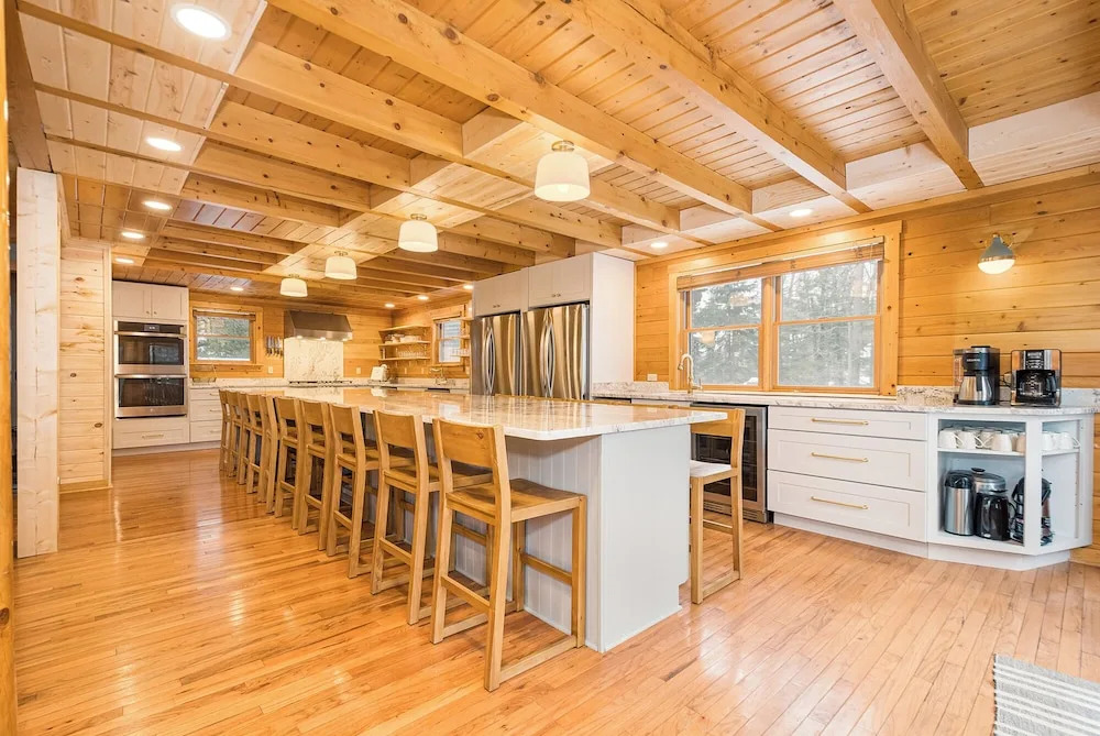 Grand Chestnut Lodge