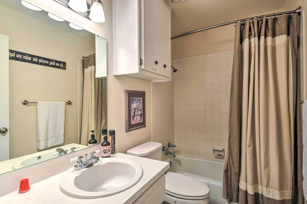 Unique Ranch-style Home < 2 Mi to Downtown!