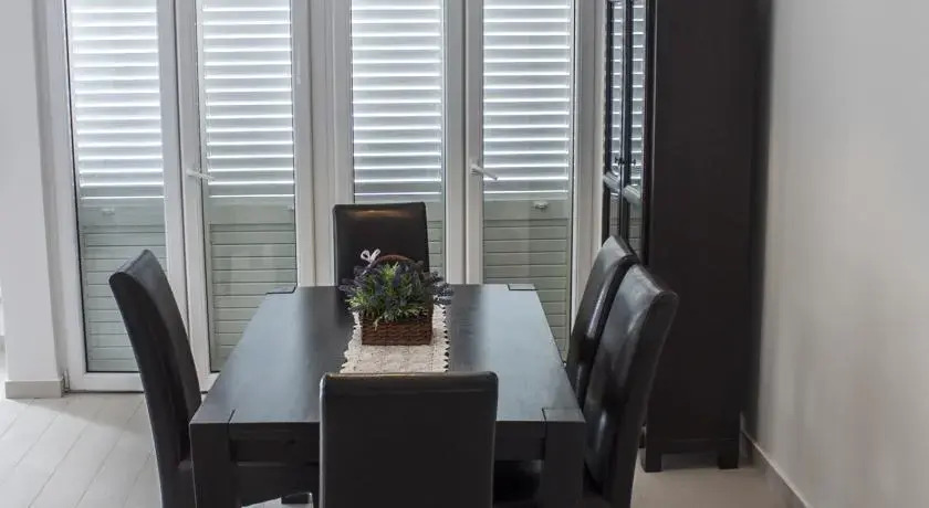 Boric Apartments